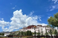 Lhasa receives over 50 million tourists in 2025