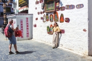 Feel Xizang's ancient soul and youthful vitality in Lhasa