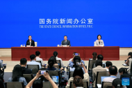China's GDP expands 4.7 pct in H1