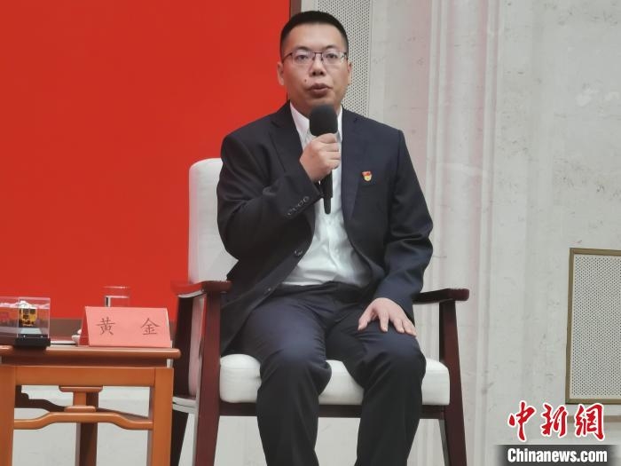 中國鐵道科學研究院集團有限公司機車車輛研究所牽引制動研究室主任兼黨支部書記黃金 張文暉 攝
