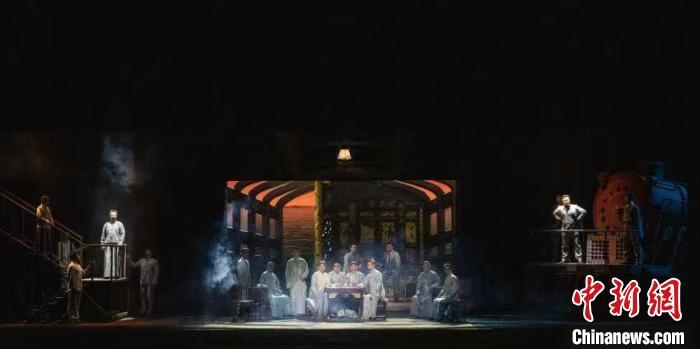 塑中國共產黨開創者群像歌劇《紅船》登大劇院舞臺
