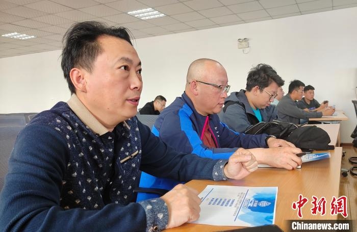 圖為培訓會現場。　貢桑拉姆 攝