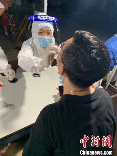南京市新增6個中風險區(qū)江寧區(qū)預(yù)計零點逾192萬人次完成檢測
