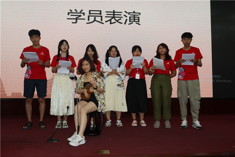 學員們進行結課匯演。圖片來源：秦始皇帝陵博物院