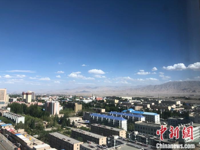俯瞰格爾木市景色。 <a target='_blank' href='http://www.chinanews.com/' >中新網</a> 左宇坤 攝