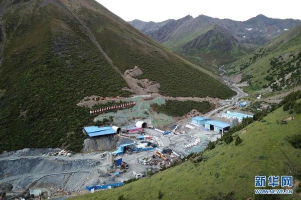 夏貢拉山隧道建設有序推進