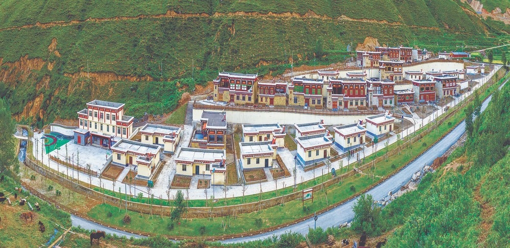 宽畅平坦的通乡.jpg 宽畅平坦的通乡.jpg