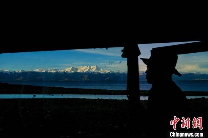 Herding life of Thubsang