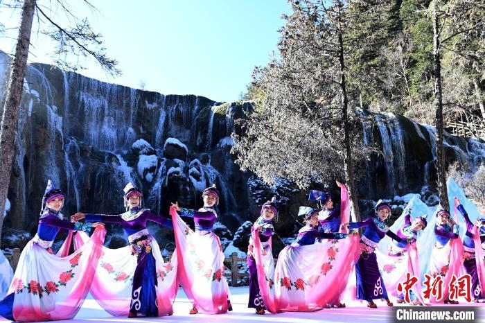 中國九寨溝第十七屆國際冰瀑旅游節開幕