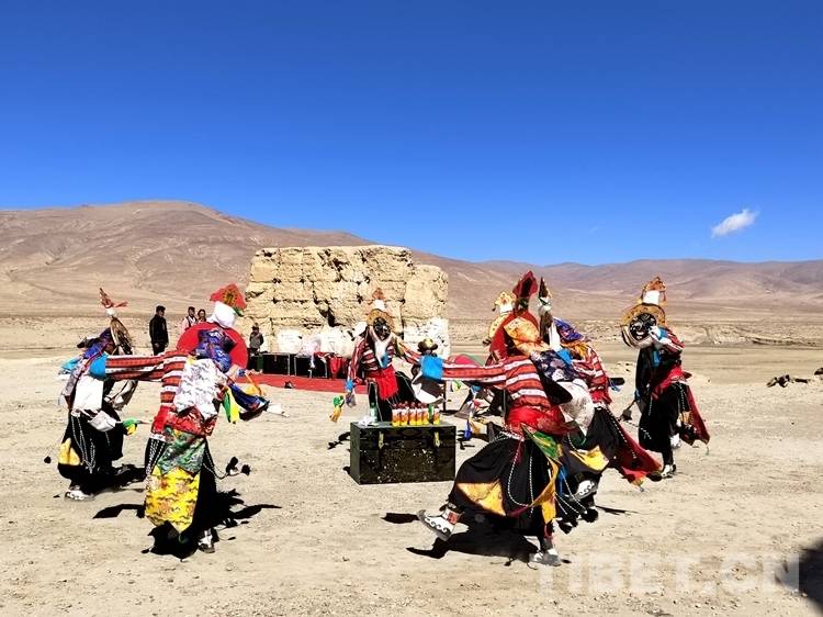 Traditional Tibetan opera gets new life