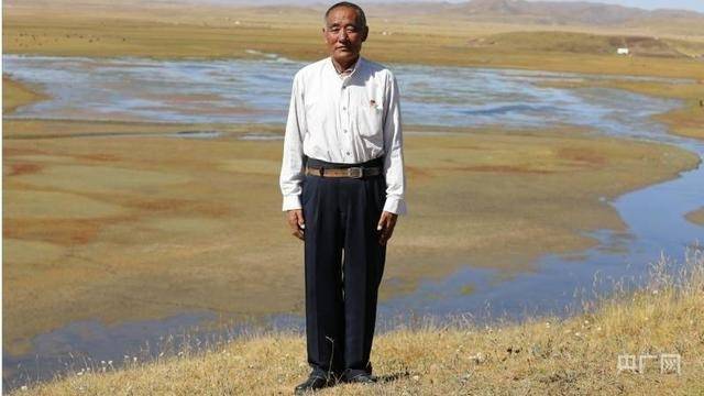 Villager devotes himself to protecting wetland for 22 years in NW China’s Qinghai
