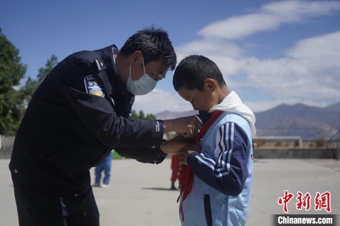 公益捐赠助学西藏学子