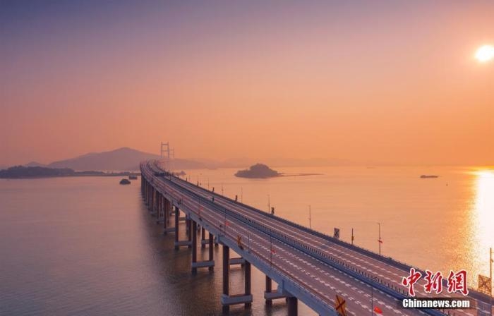 资料图:广东虎门大桥。<a target='_blank' href='/'>中新社</a>发 岳路建 摄
资料图:广东虎门大桥。<a target='_blank' href='/'>中新社</a>发 岳路建 摄