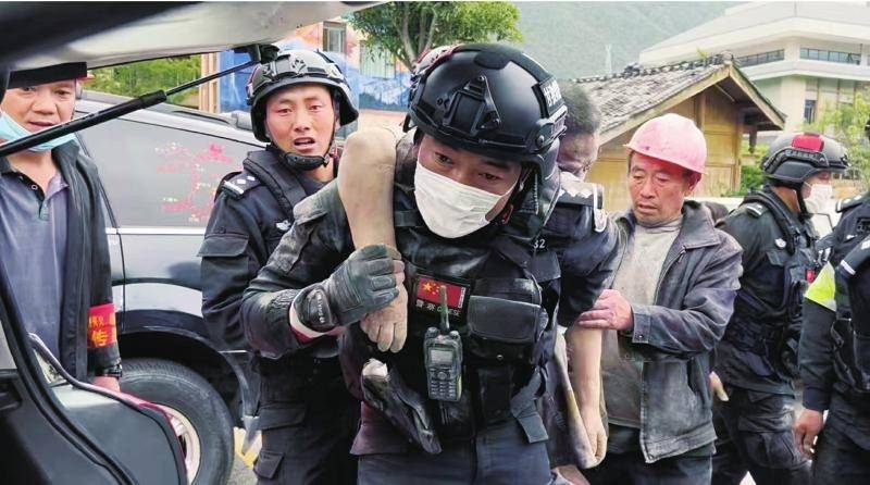 四川省政法機(jī)關(guān)迅速部署抗震救災(zāi)工作