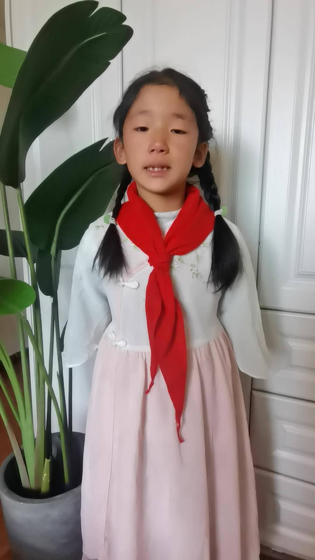江上漁者
朗誦： 玖巴措
阿壩州若爾蓋達扎寺小學