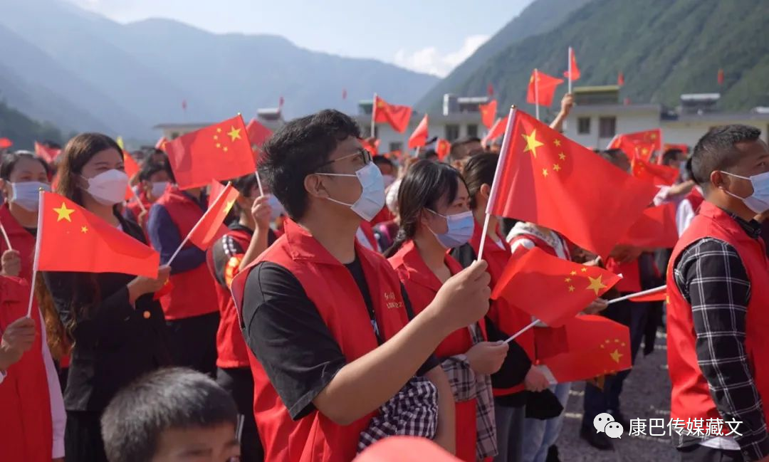 ལྕགས་ཟམ་ས་འགུལ་གནོད་ཐེབས་ཁུལ་དུ་རྒྱལ་དར་སྒྲེང་བའི་མཛད་སྒོ་སྤེལ།