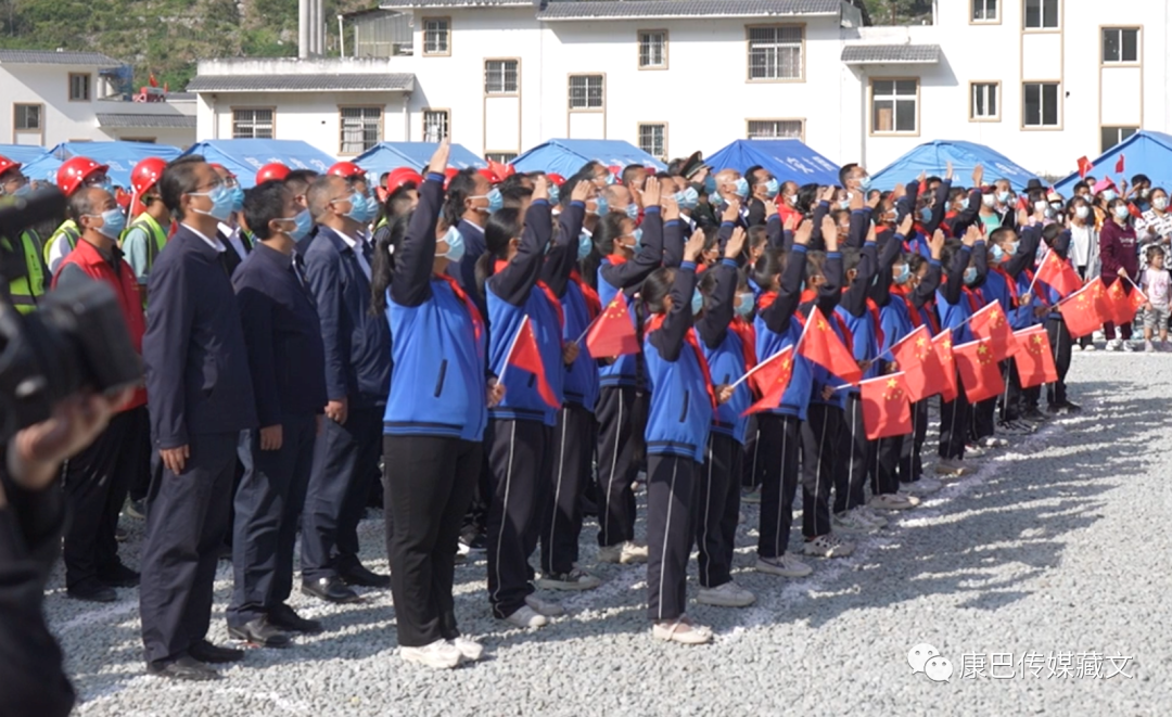 ལྕགས་ཟམ་ས་འགུལ་གནོད་ཐེབས་ཁུལ་དུ་རྒྱལ་དར་སྒྲེང་བའི་མཛད་སྒོ་སྤེལ།