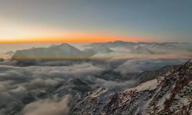 四姑娘山:当日升与云海相遇