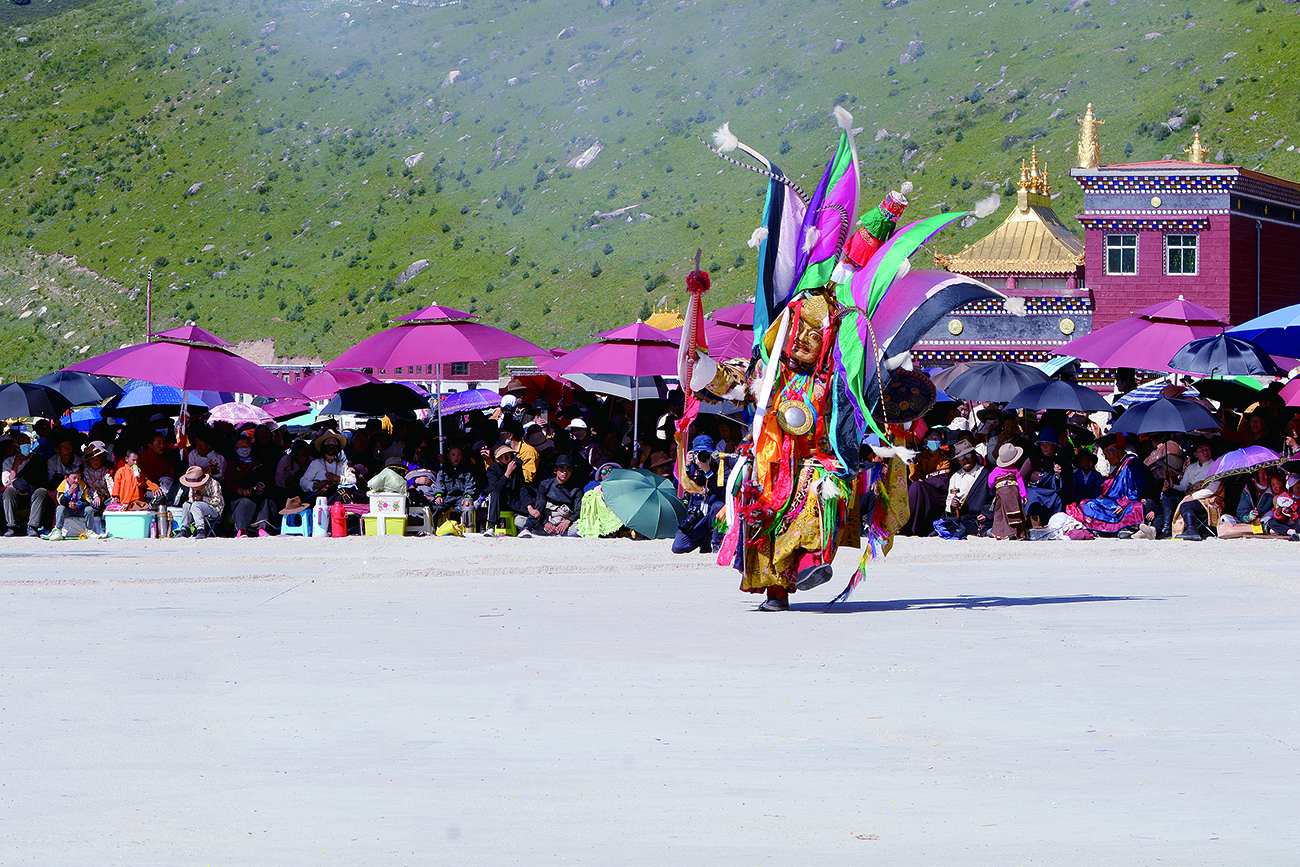 ཕུ་བོ་རྒྱ་ཚའི་འབྲོག་སྡེ་དང་རྫོགས་ཆེན་འབྲོག་རུ་སྡེ་བ།