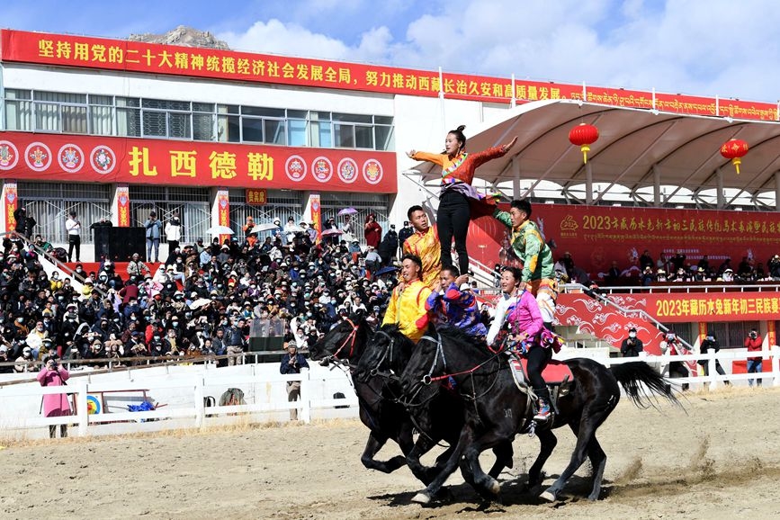 藏歷新年，精彩的馬術(shù)表演。潘多攝