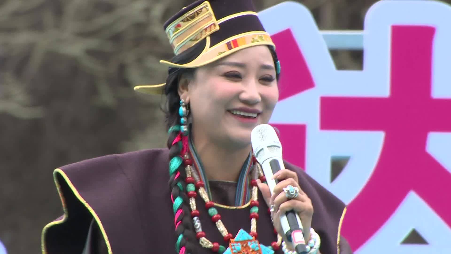 《好兄妹》演唱：卓瑪央宗