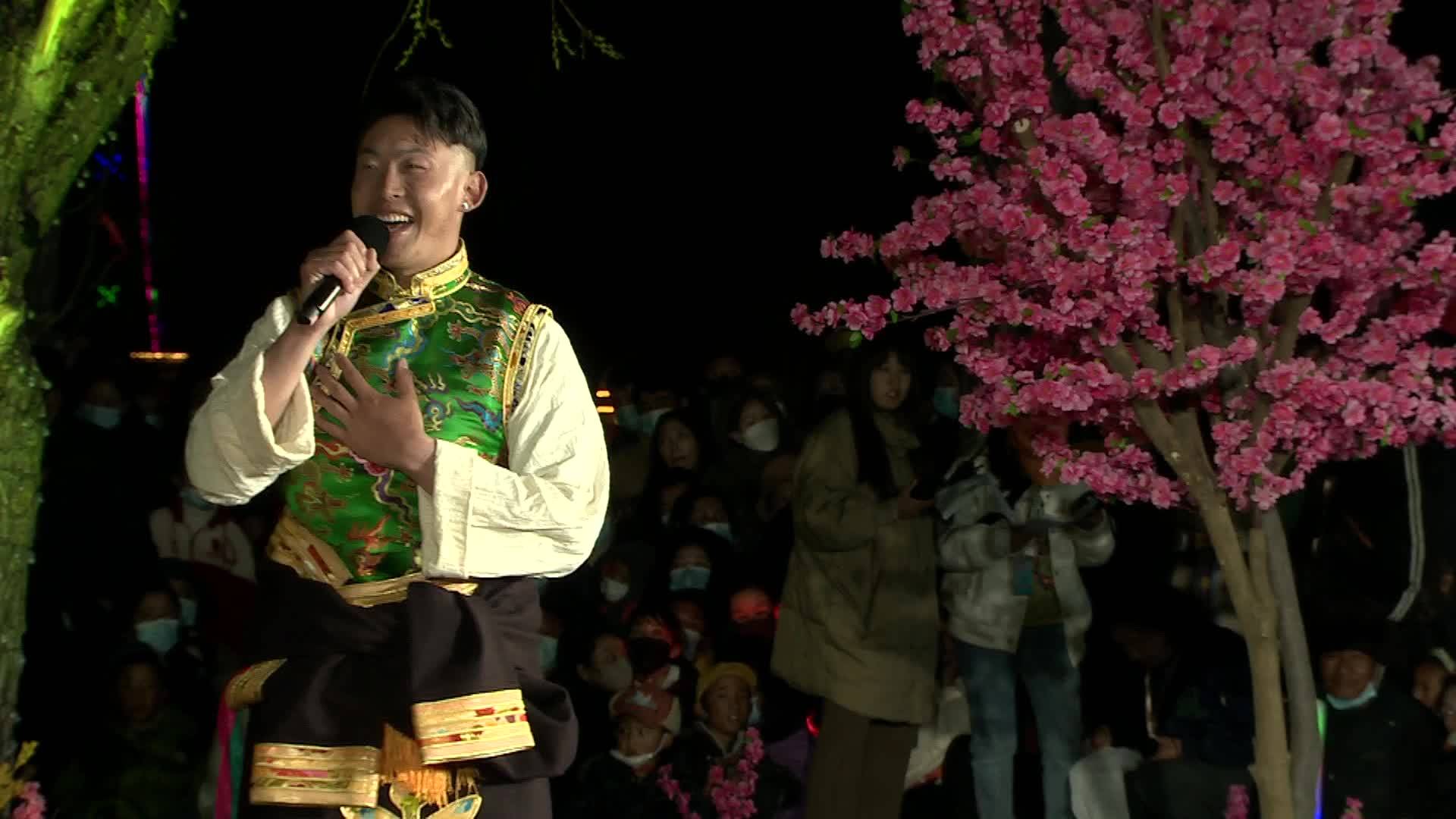 《豐收的母親》扎西珠扎