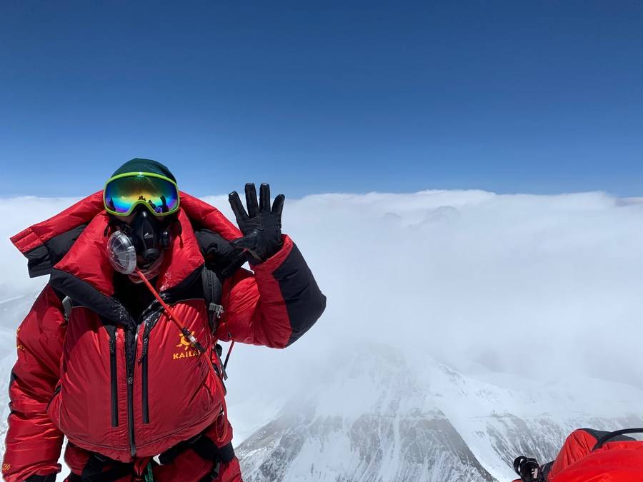 Tibet Story: Born to conquer the summits