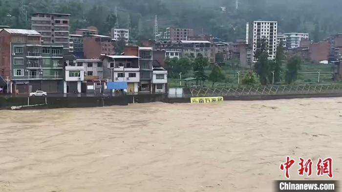 四川達(dá)州暴雨洪澇災(zāi)害緊急轉(zhuǎn)移1.2萬(wàn)余人降雨過(guò)程已結(jié)束