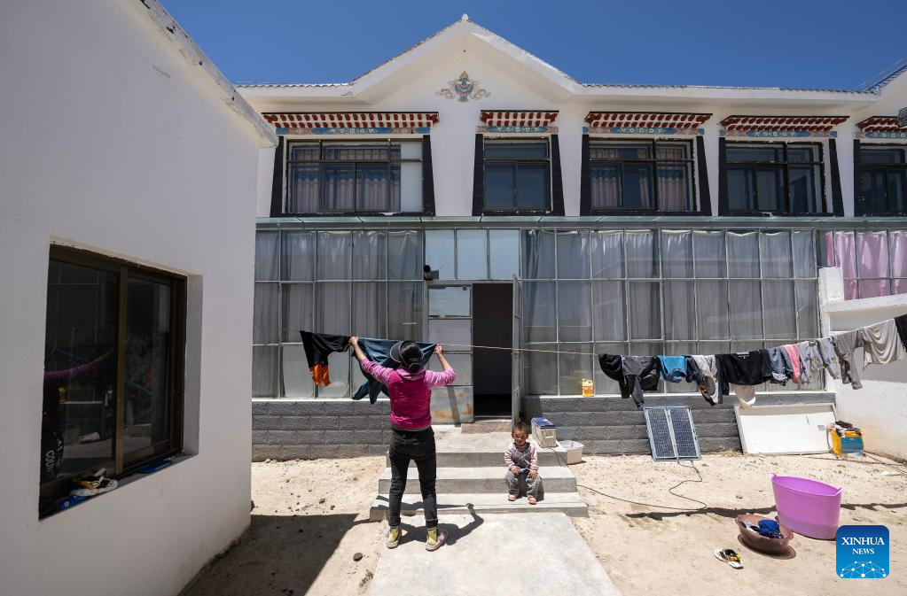 Pic story: five generations of residences of villager in China's Tibet