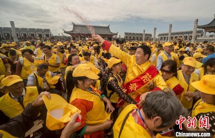 每年的世界客屬石壁祖地祭祖大典吸引著眾多海內外客屬前來參加。　三明市委宣傳部供圖