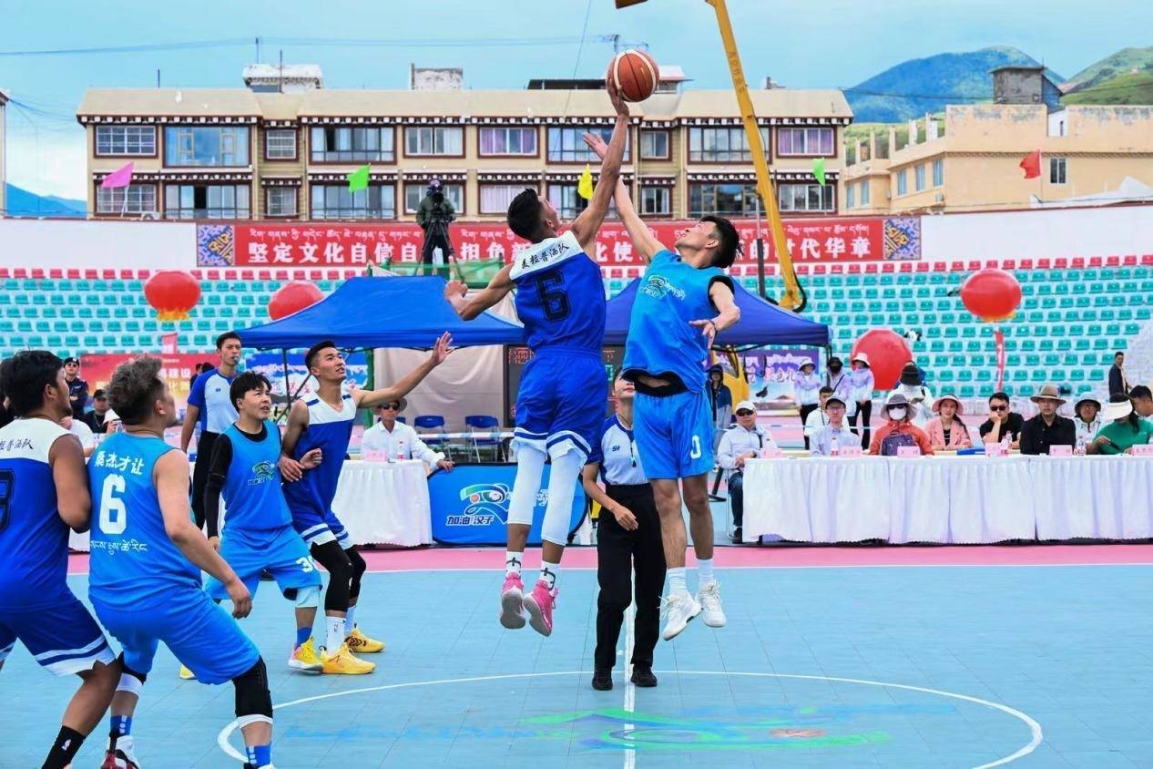“普洒秀加·奋进道孚”篮球赛完美落幕