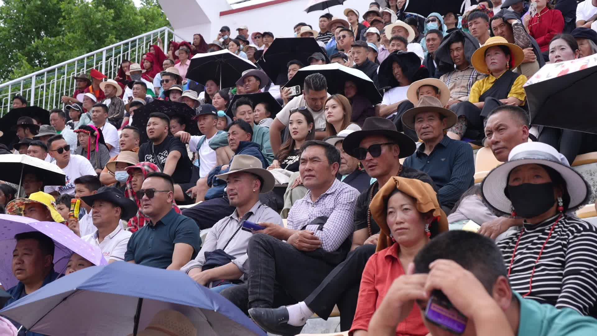 一起在“籃球場”上，唱起來吧！
