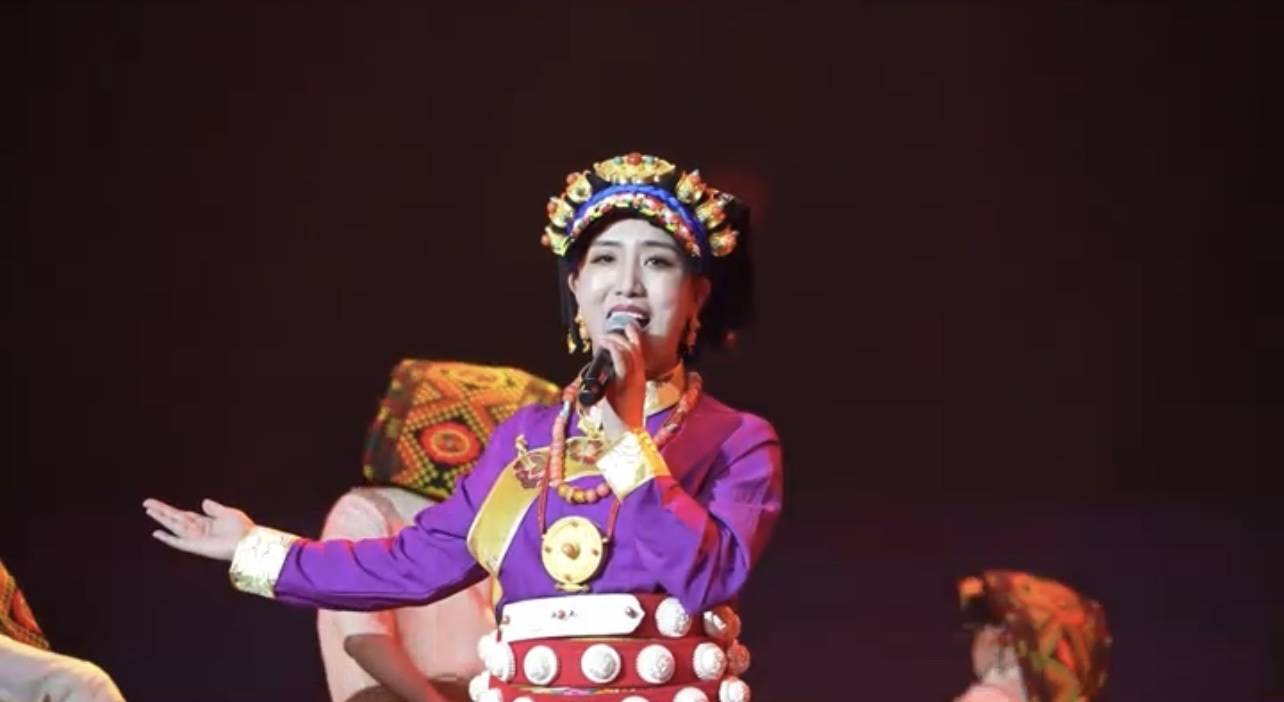 馬爾康第十屆嘉絨鍋莊文化旅游節(jié)在阿壩州體育館盛大開幕啦！