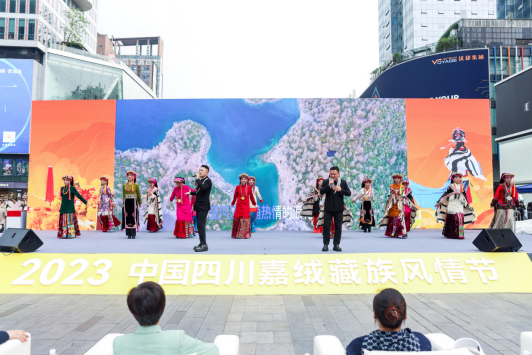 ཟླ་འདིའི་ཚེས26ལ་རྒྱལ་རོང་བོད་ཀྱི་དམངས་སྲོལ་དུས་ཆེན་བསུ་རྒྱུ་རེད།