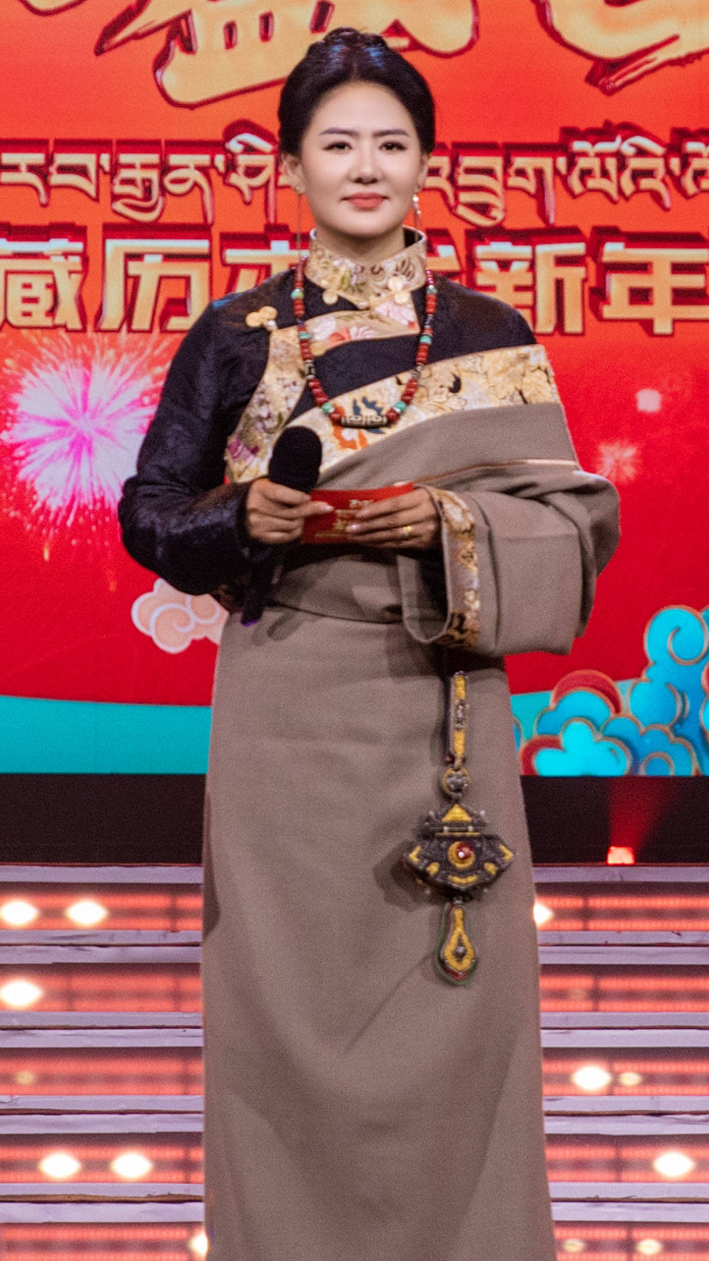 2024藏晚精彩幕后1