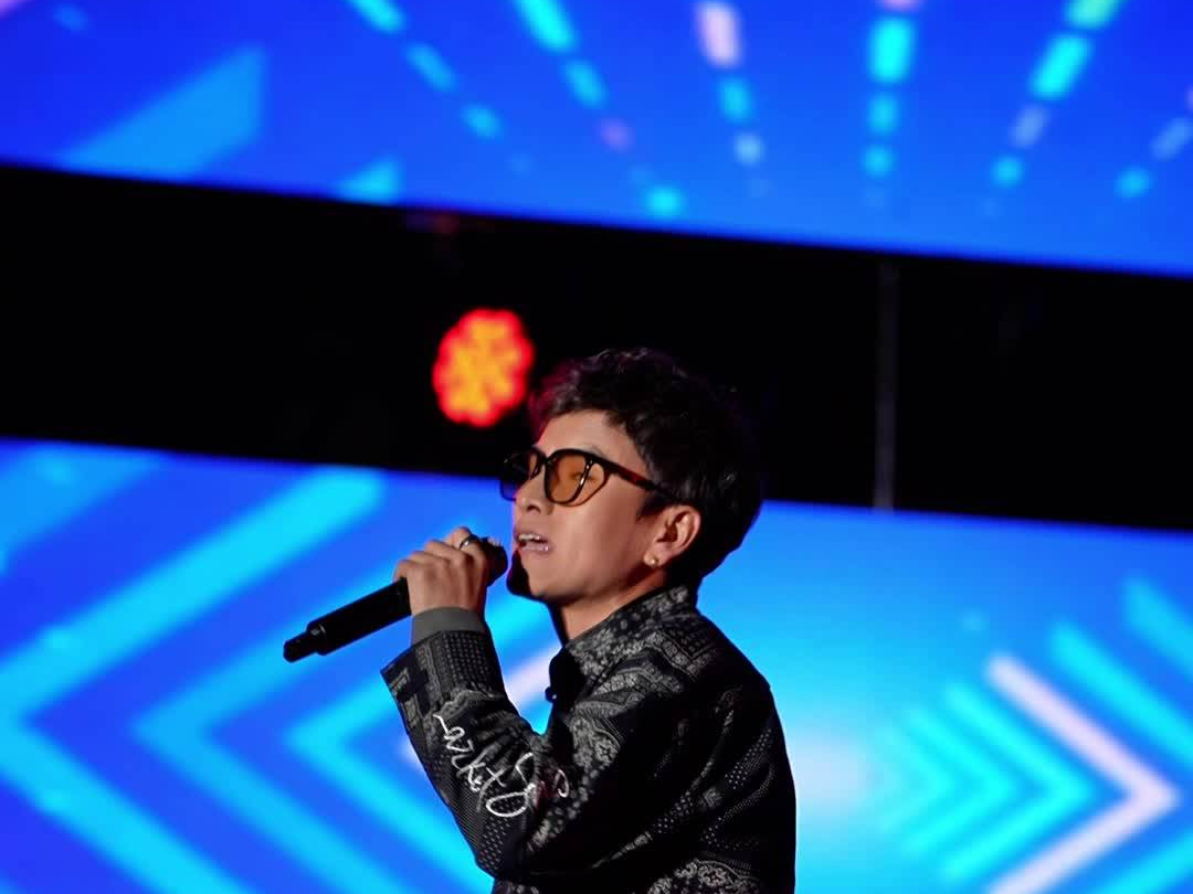 Singing clip of Olala by Tibetan singer Tenpa Gyaltsen