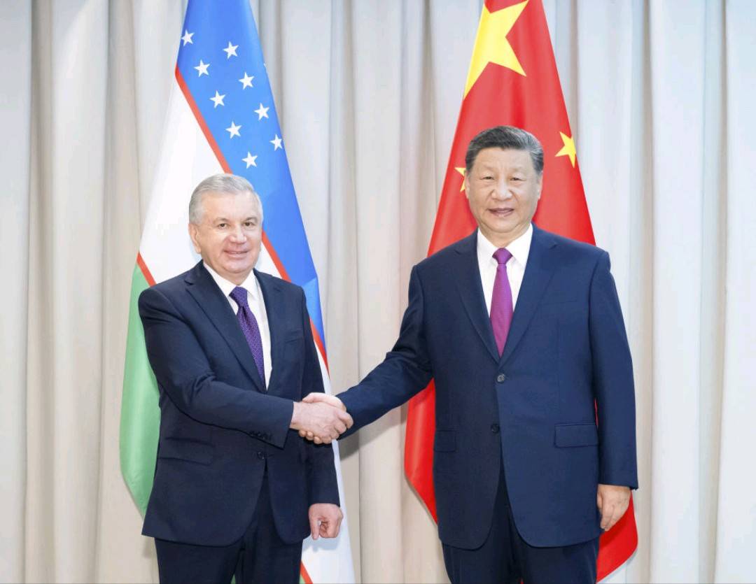 習近平會見烏茲別克斯坦總統米爾濟約耶夫