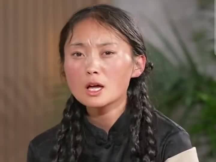 Listen to the mesmerizing voice of a beautiful Tibetan girl in our program A Joyful Picnic Season VII