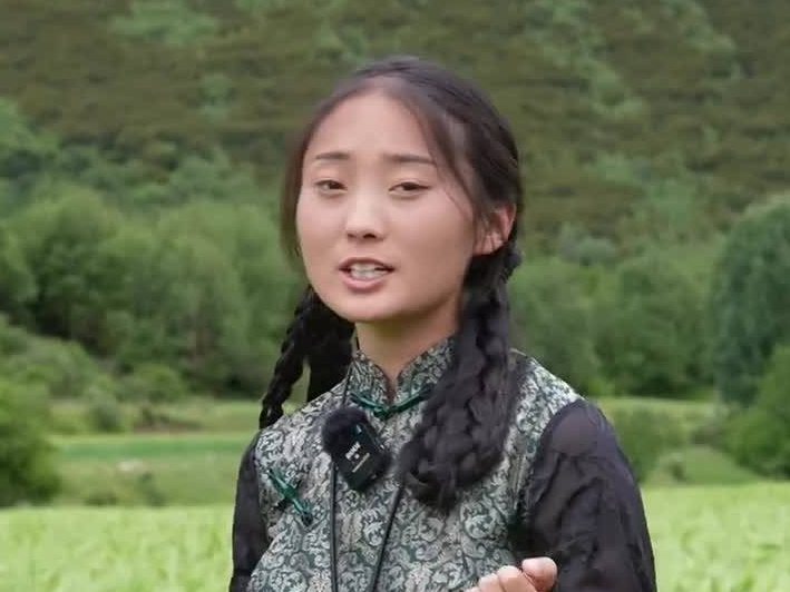 Singing clip of Tibetan song