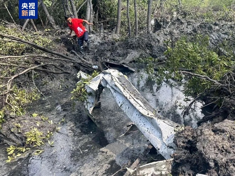 泰國北柳府墜機事故現場圖