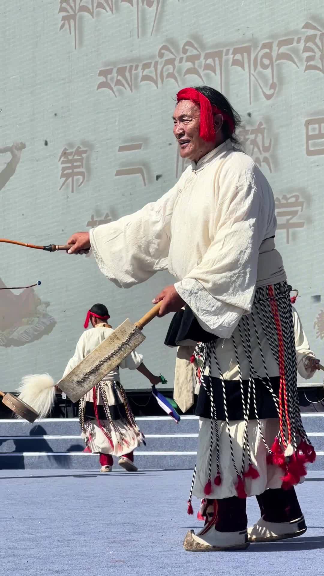 展開精彩紛呈！一起來看囊謙縣第二屆熱巴舞技能展演！