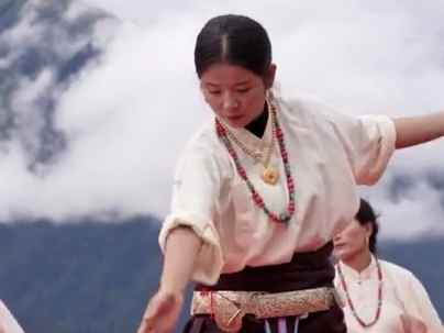 Guozhuang dance performed in Bome County, Nyingchi City