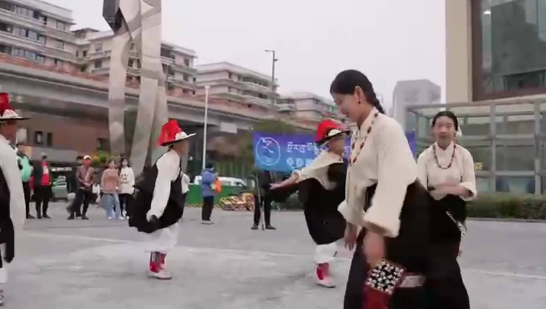 Norkho guozhuang dance -- Gadak Doma