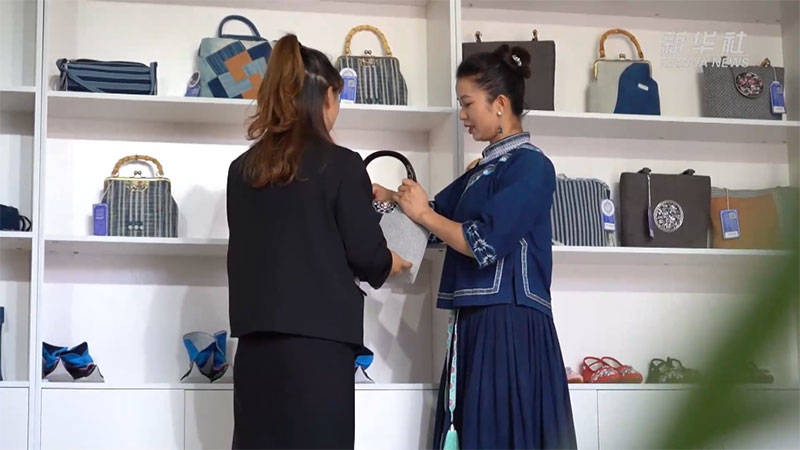 རྒྱལ་ཡོངས་མི་དམངས་འཐུས་ཚོགས་ཀྱི་འཐུས་མི་ལི་ལུས་མི་རིགས་ཀྱི་རིག་གནས་འཛིན་སྐྱོང་སྤེལ་གསུམ་ལ་བྱེད་ཤུགས་ཆེ་རུ་གཏོང་དགོས་པ་གསུང་།