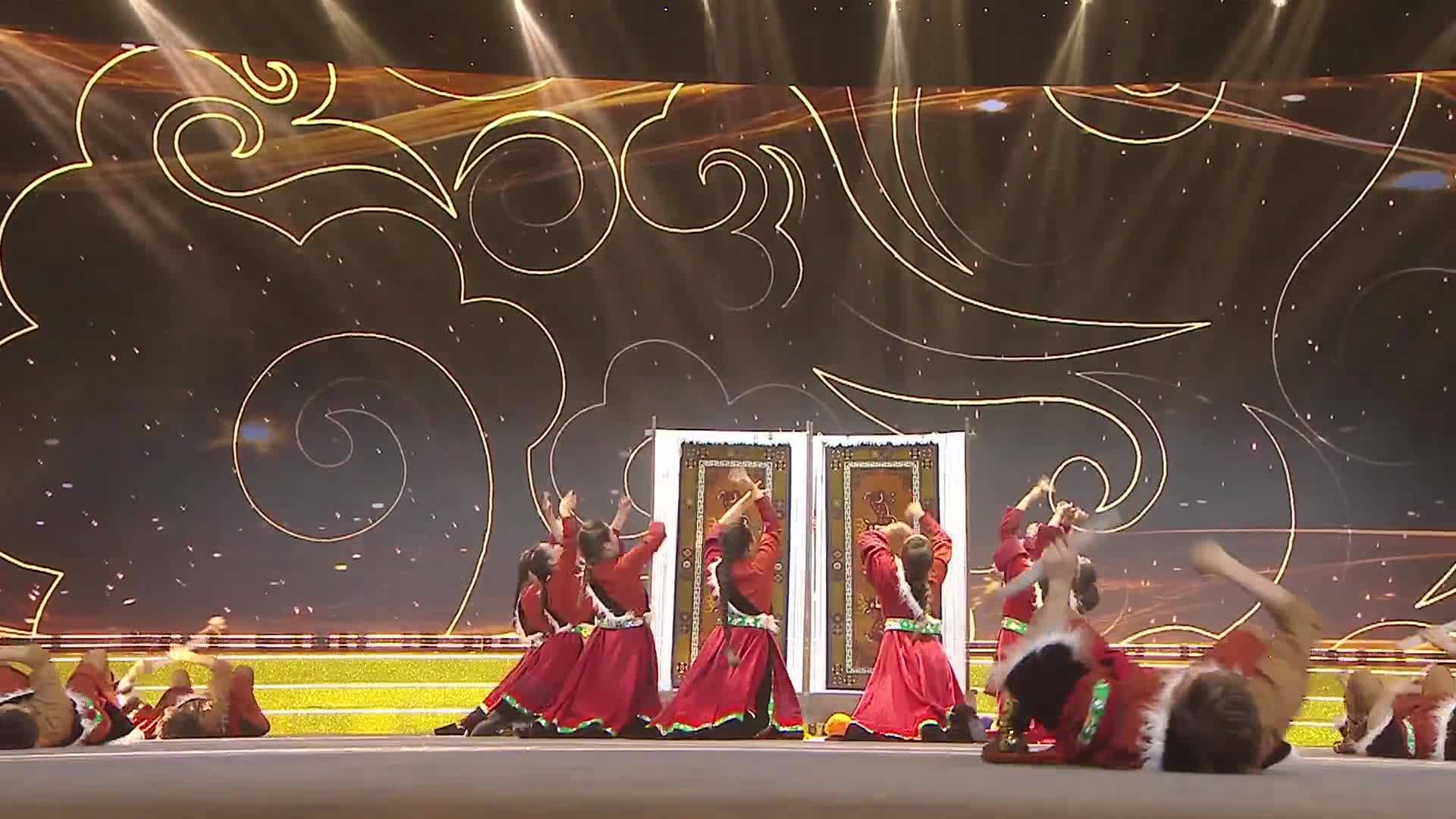 Intangible Cultural Heritage Dance: Weaving a New Life