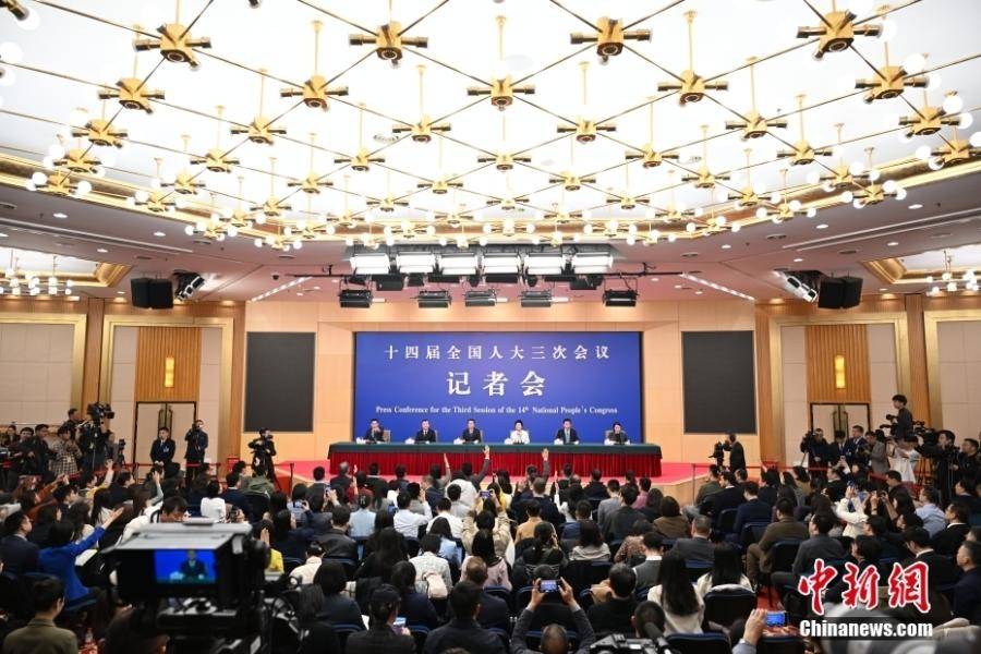 兩會今日看點：政協會議舉行閉幕會