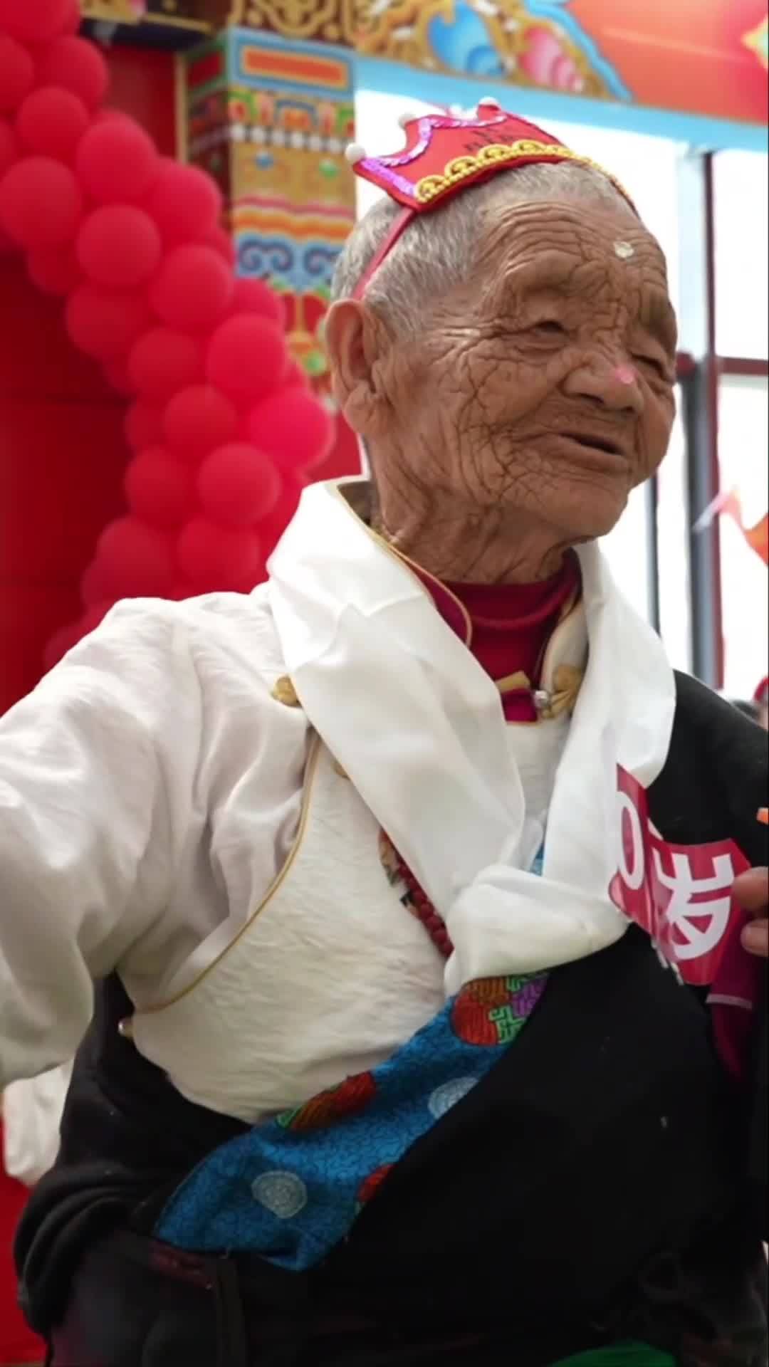 The centenarian Tibetan elder celebrated her 101st birthday in Banbar County, Chamdo