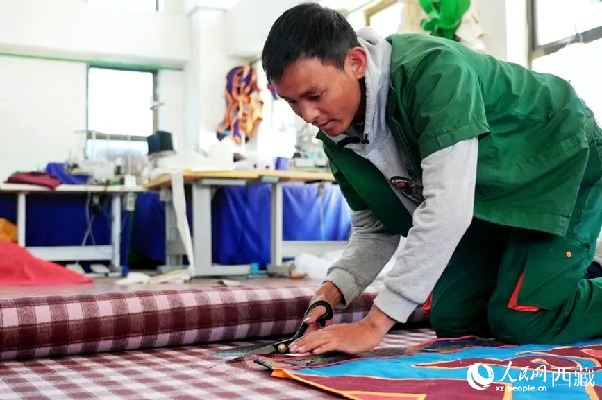 'Sunshine workshop' helps people with disabilities stitch brighter future in Zhanang county, SW China's Xizang