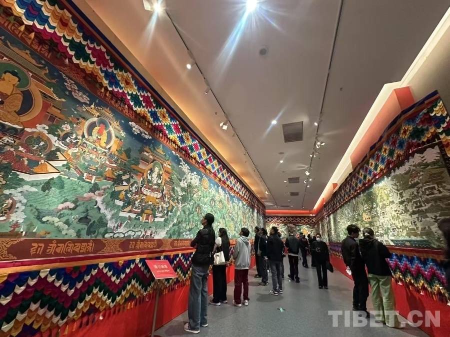 大型唐卡《吐蕃贊普世系大唐卡金子明鏡》亮相西藏博物館