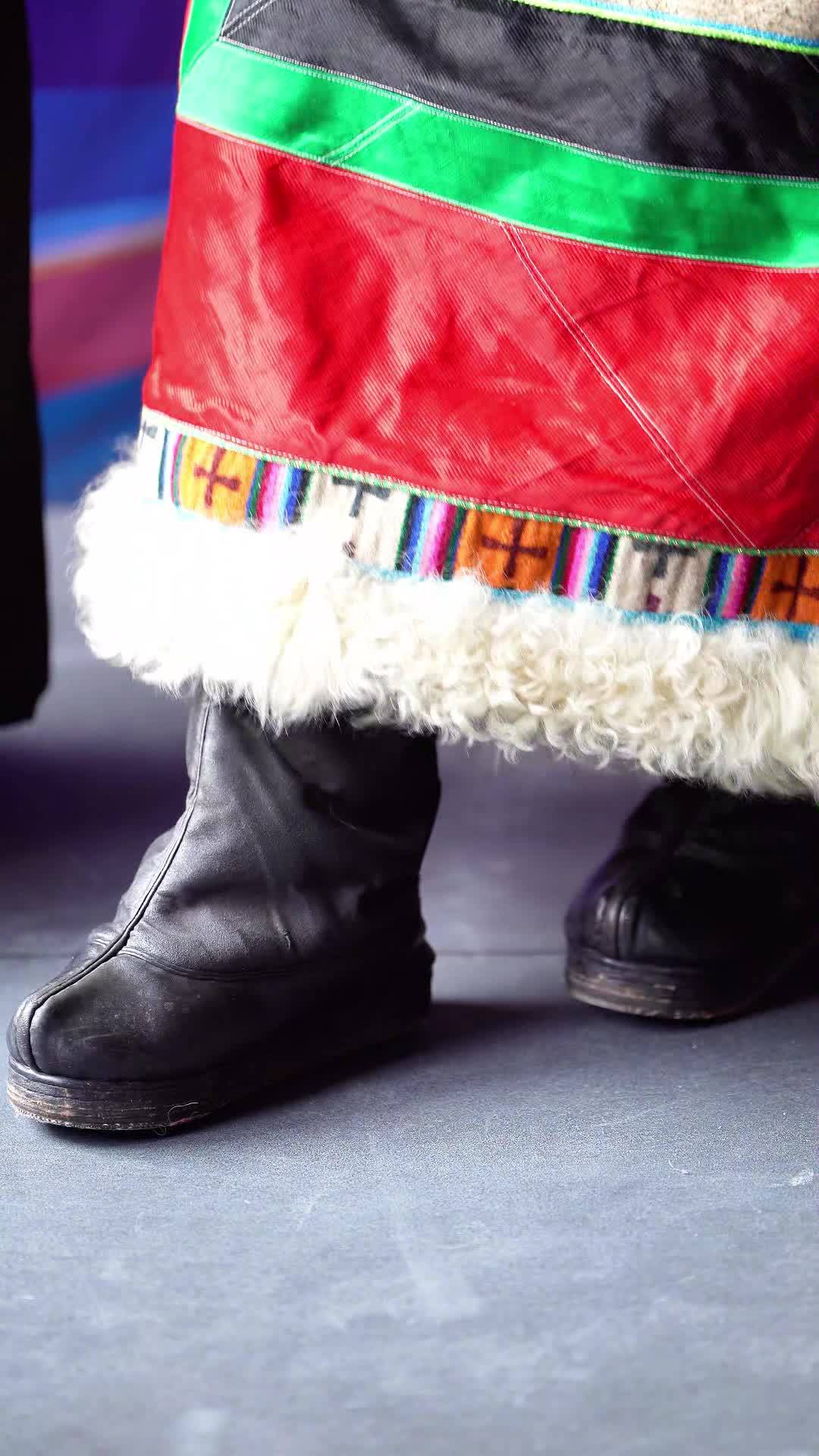 Drutso from Golok introduces her costume